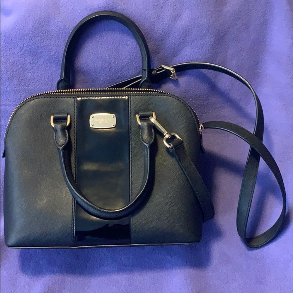 Black Michael Kors Crossbody